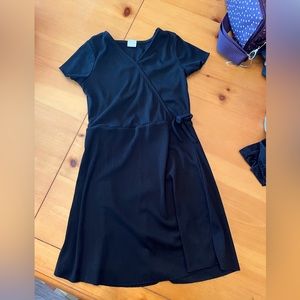 Evsie (made by Maurices) Girl’s faux wrap black dress -S (7/8)